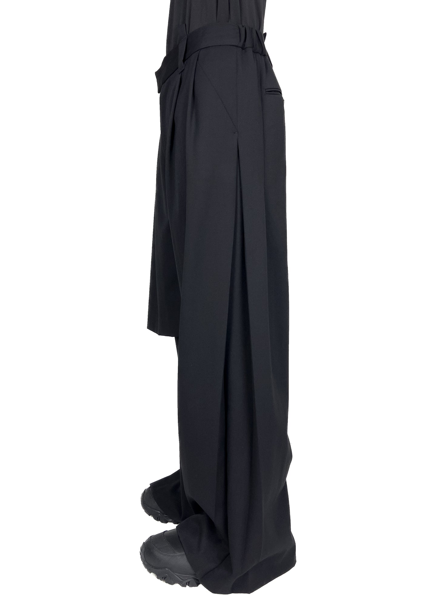 Asymmetric layered trousers